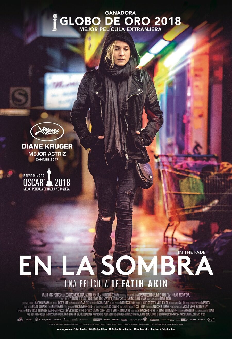 Cartel de En la penumbra - España