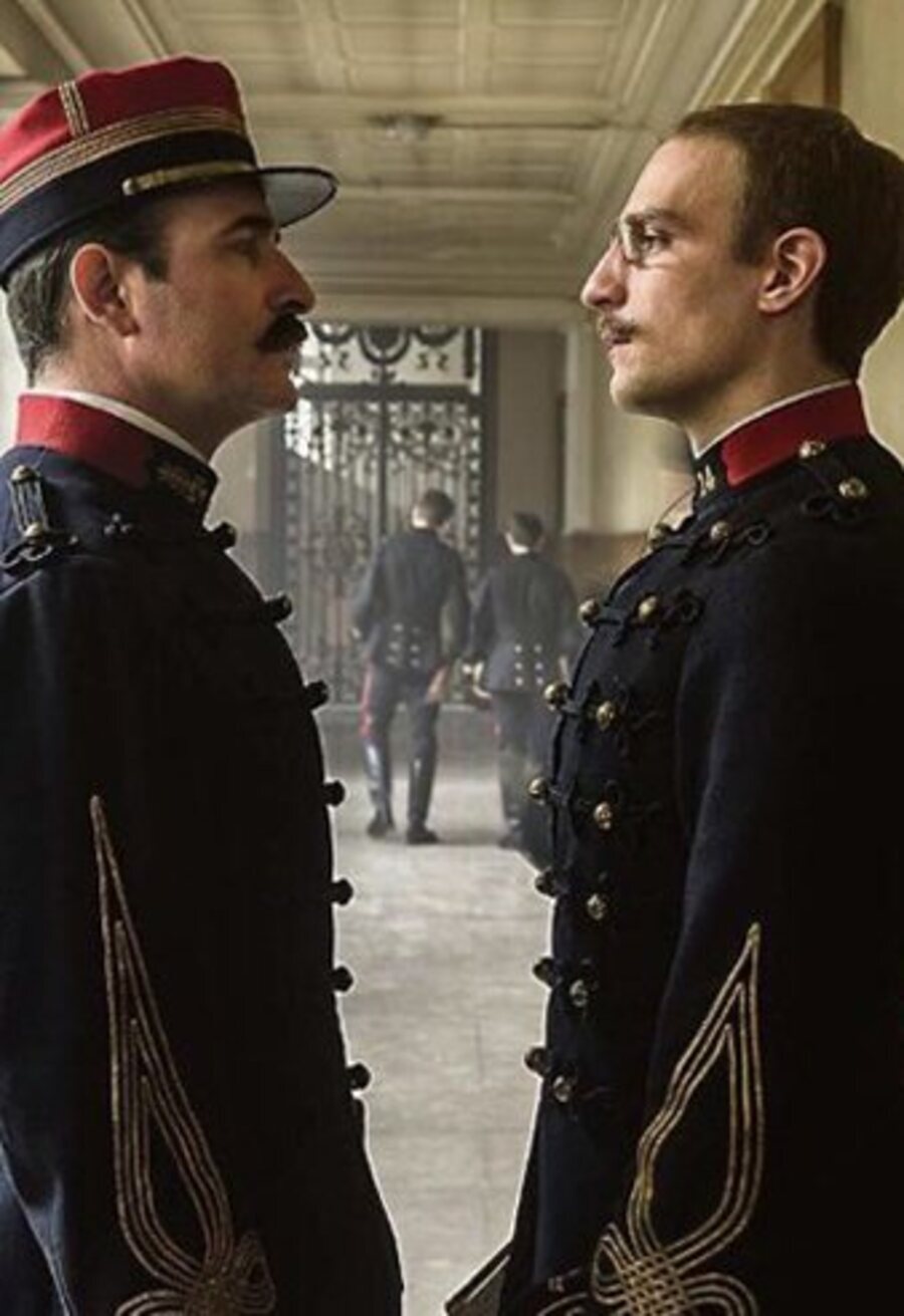 Cartel de El acusado y el espía - Cartel 'El oficial y el espía'