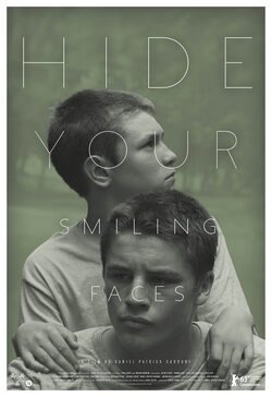 Cartel de Hide Your Smiling Faces