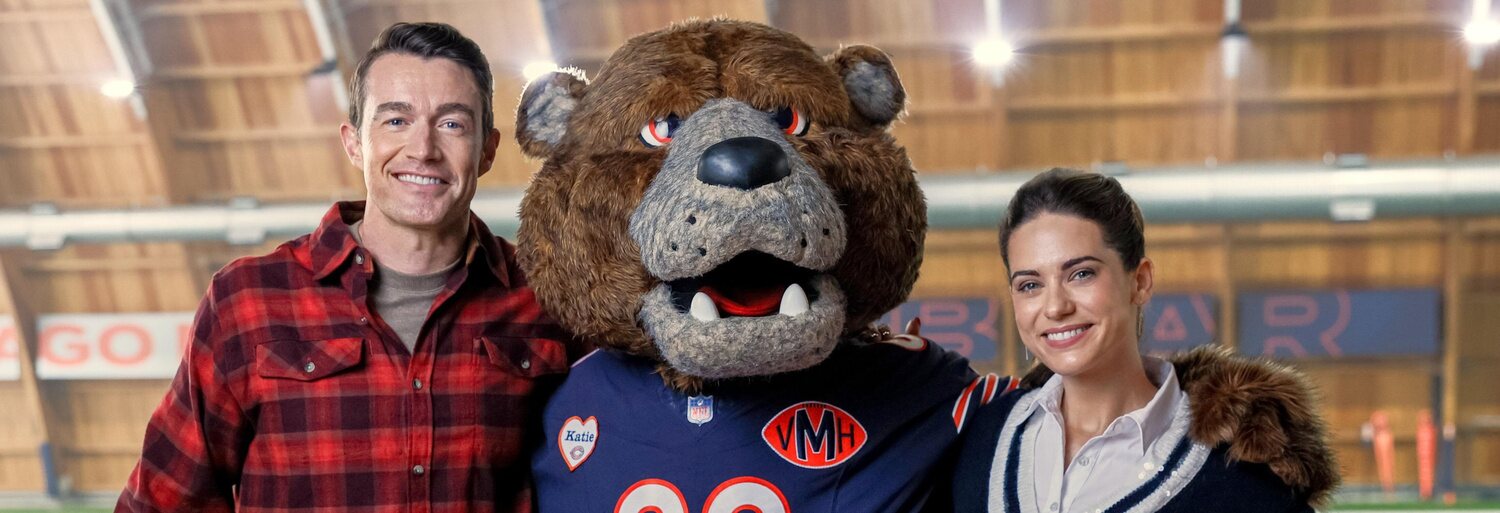 Holiday Touchdown: A Bears Love Story