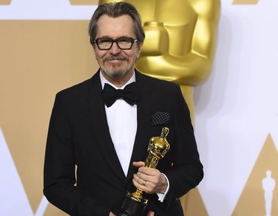La exmujer de Gary Oldman acusa a la Academia de premiar a un maltratador