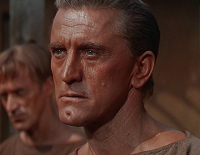 Kirk Douglas deja toda su fortuna a obras benéficas, y nada a Michael Douglas