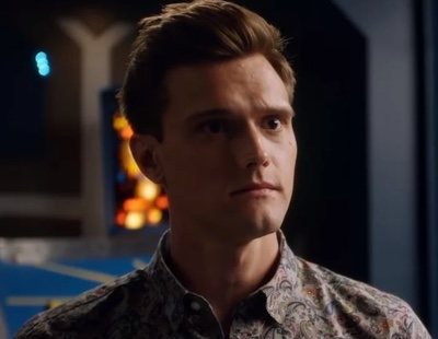 Grant Gustin reacciona al despido de Hartley Sawyer de 'The Flash' por tuits racistas y ofensivos