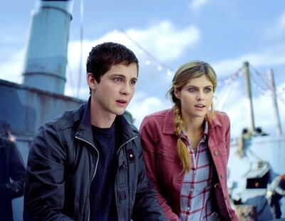 Alexandra Daddario ('Percy Jackson') cuenta cómo vivió que tratasen de replicar el éxito de 'Harry Potter'