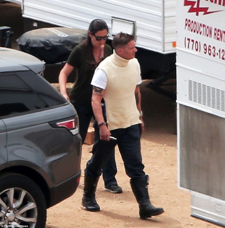 Imagen 2 de 12 del set Primeras imágenes de Tom Hardy en el set de rodaje de 'Dunkerque'