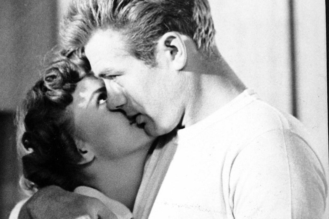 Besando a Natalie Wood en 'Rebelde sin Causa'