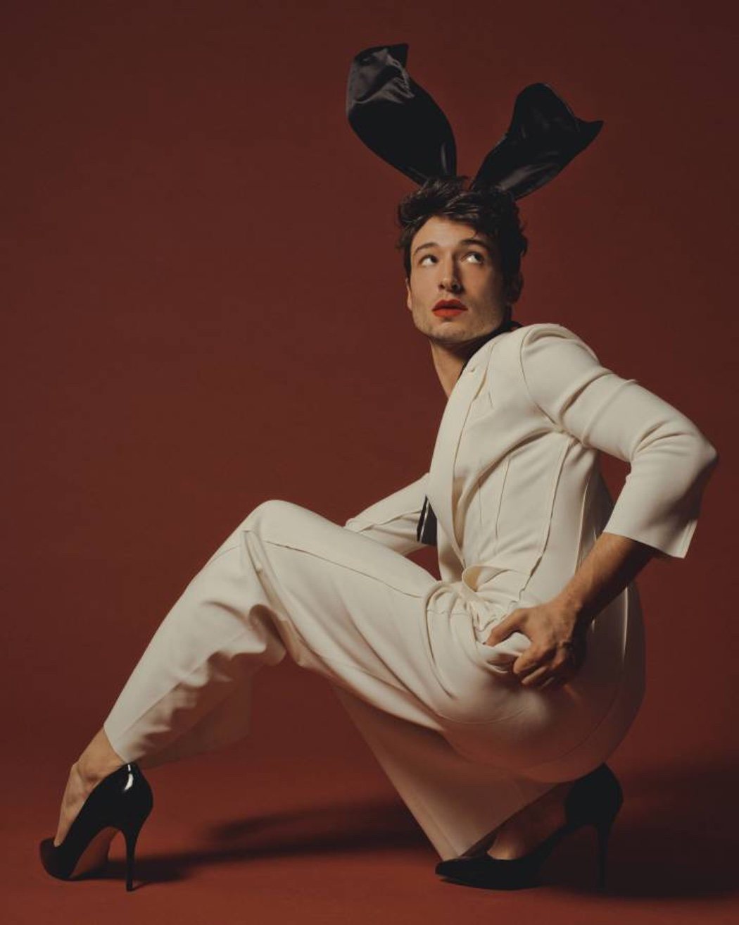 Imagen 1 de 20 del set Ezra Miller posa para Playboy