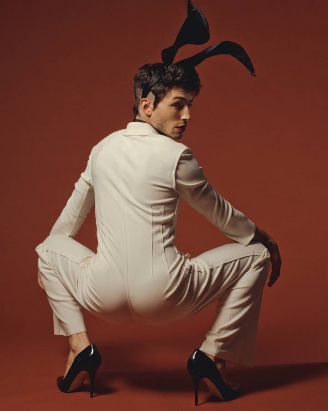 Imagen 2 de 20 del set Ezra Miller posa para Playboy