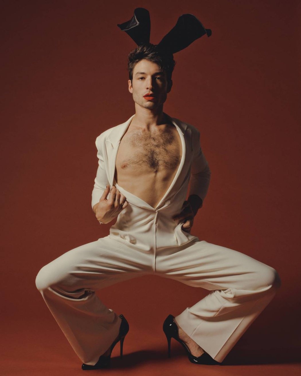 Imagen 5 de 20 del set Ezra Miller posa para Playboy