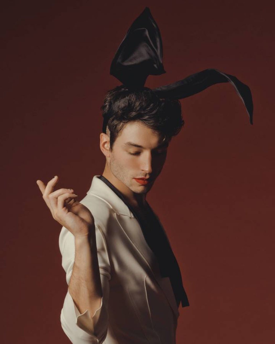 Imagen 9 de 20 del set Ezra Miller posa para Playboy