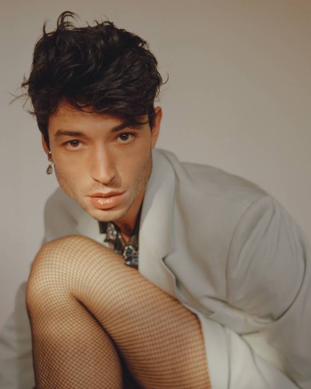 Imagen 17 de 20 del set Ezra Miller posa para Playboy
