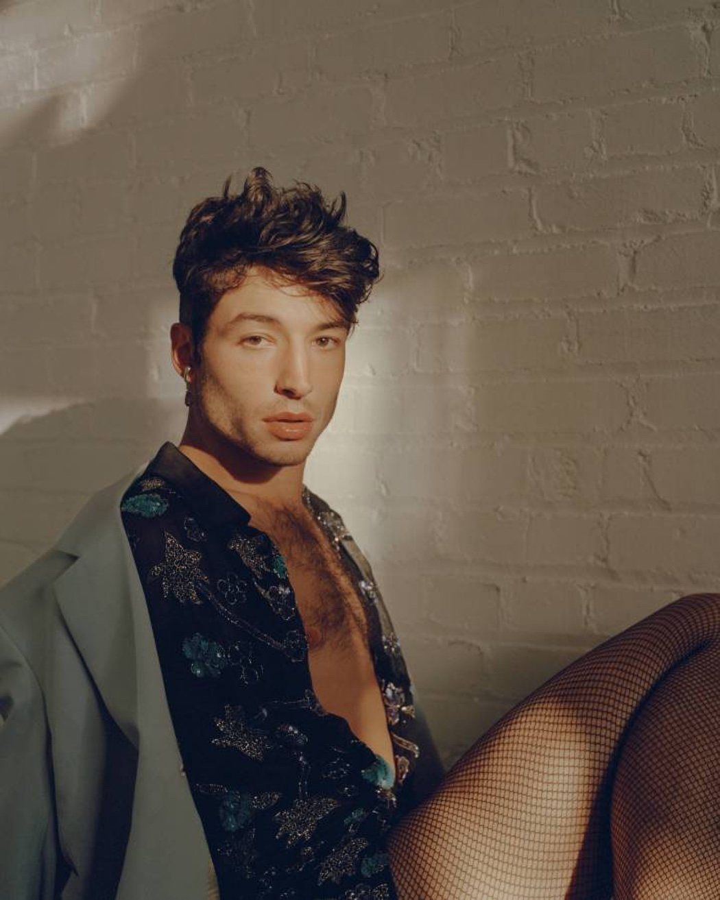 Imagen 19 de 20 del set Ezra Miller posa para Playboy