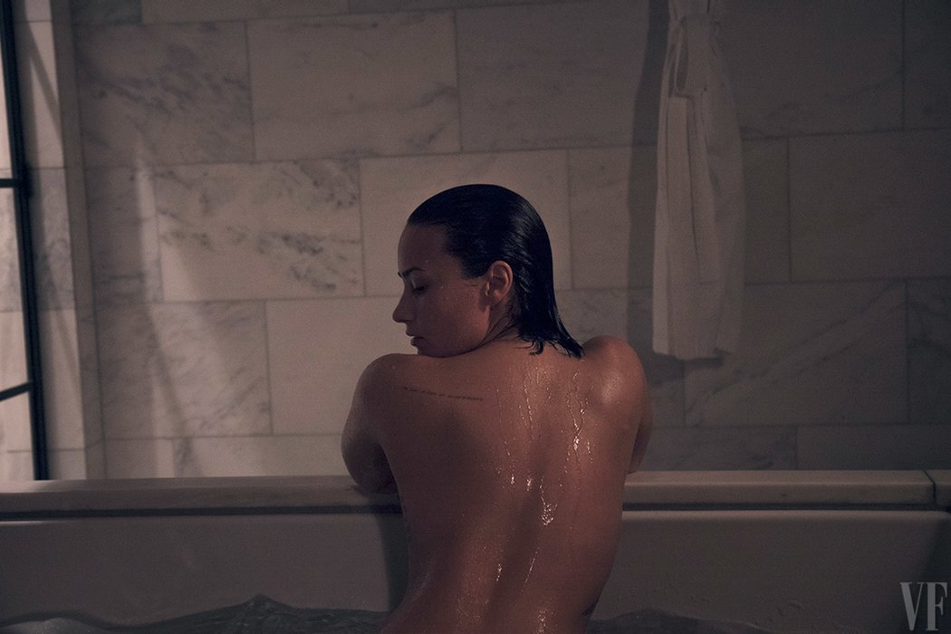 Imagen 4 de 8 del set Sesión fotográfica Demi Lovato